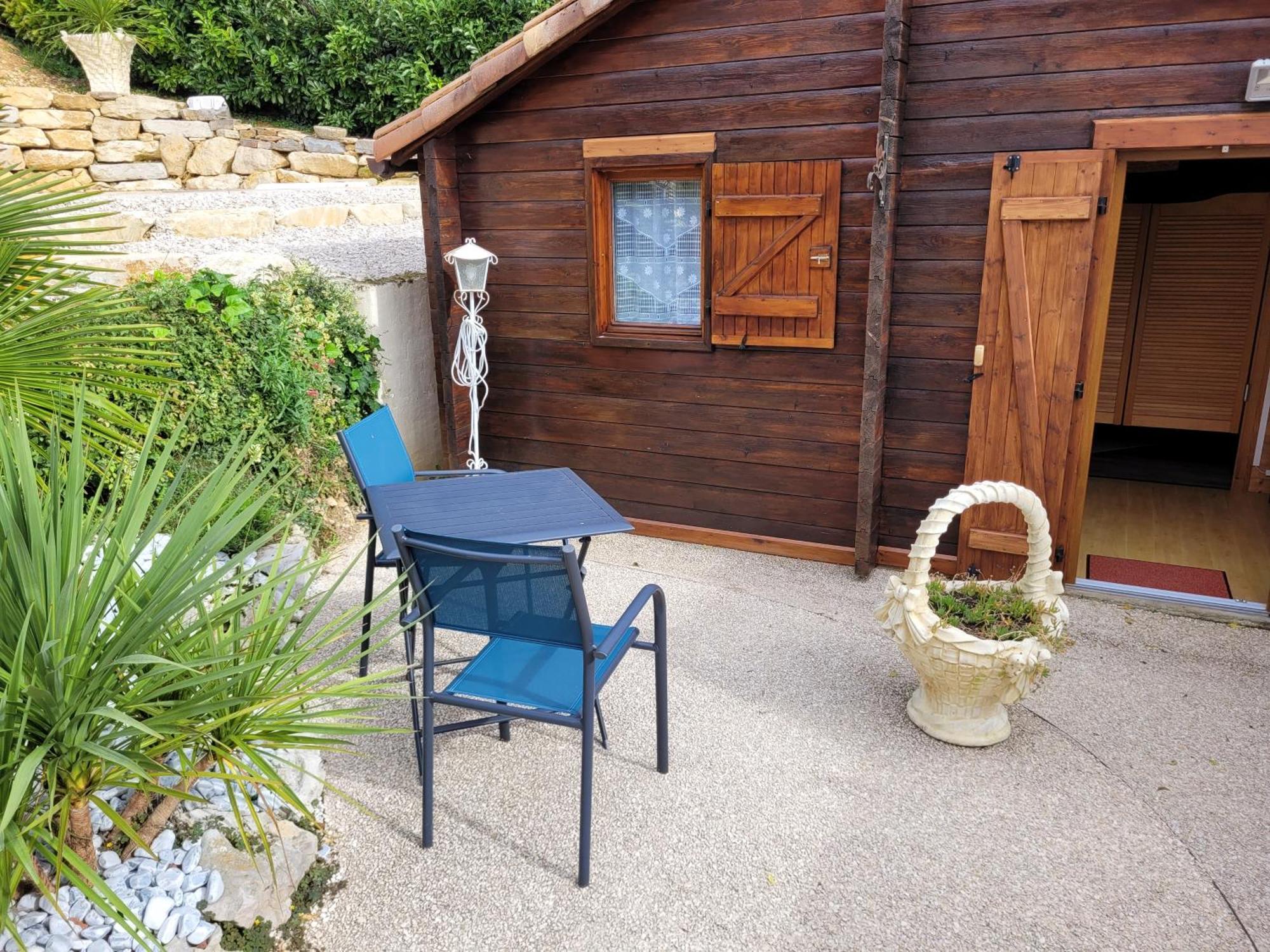 Au petit Chalet Gigouzac Extérieur photo
